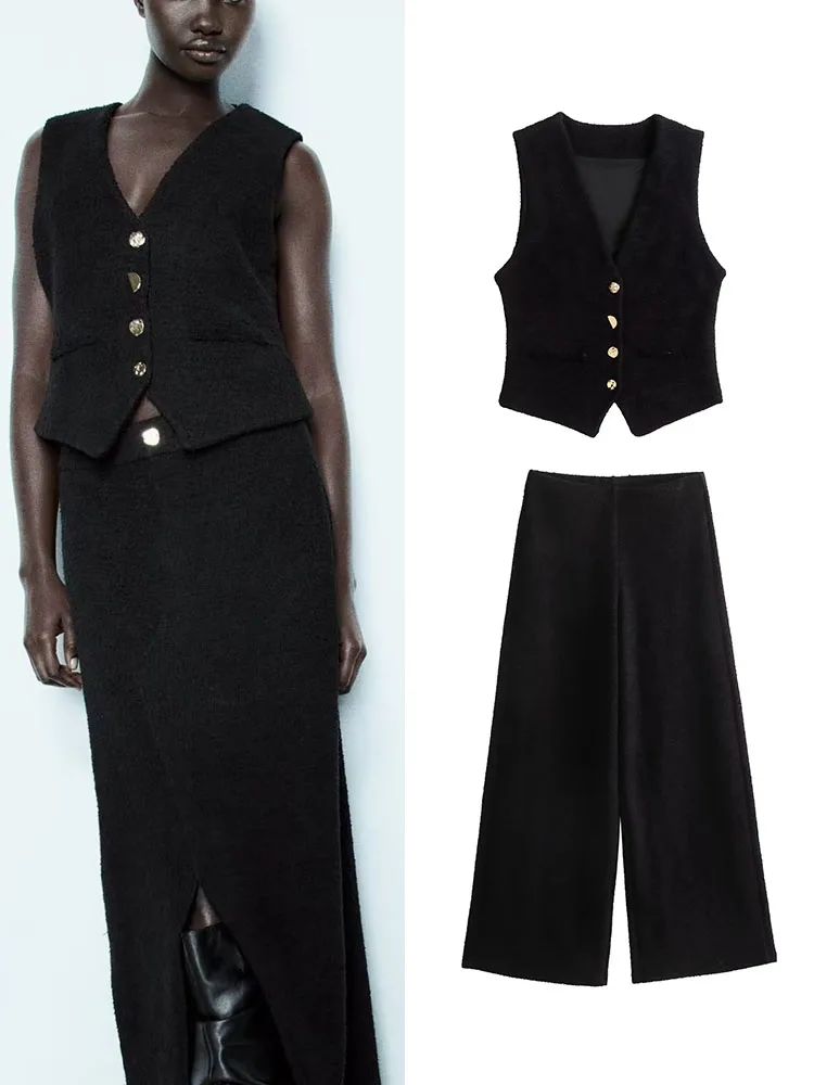

Костюм женский из жилета и брюк, без рукавов, на пуговицах
