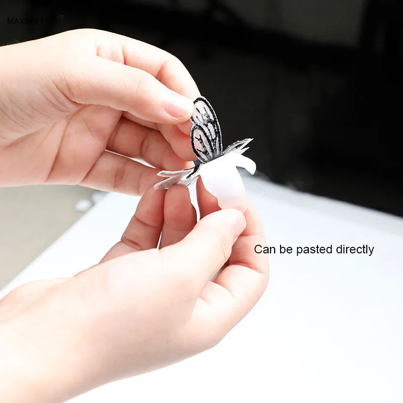 Изысканная вышивка маленькой пчелы на нашивке для ремонта одежды модное