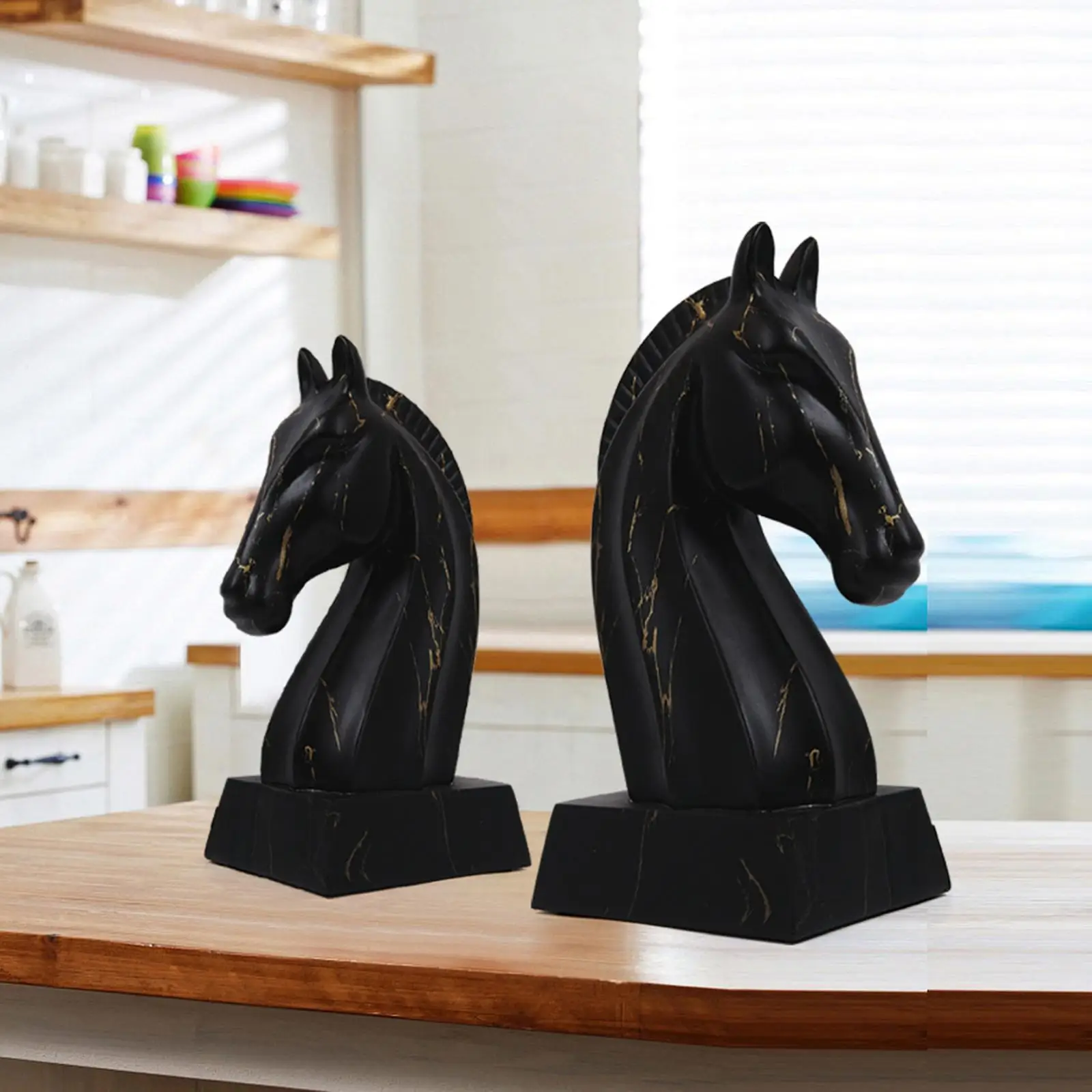 

Nordic Style Horse Head Figurines Crafts Resin Animal Statue for Bedside Table Bedroom Bookshelf Living Room Home Decoration