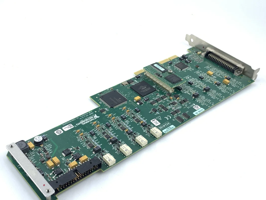 Фото Карта NI DAQ National Instruments PCI-6132, 4-канальный 14-битный аналоговый вход с одновременной записью, НОВИНКА №5