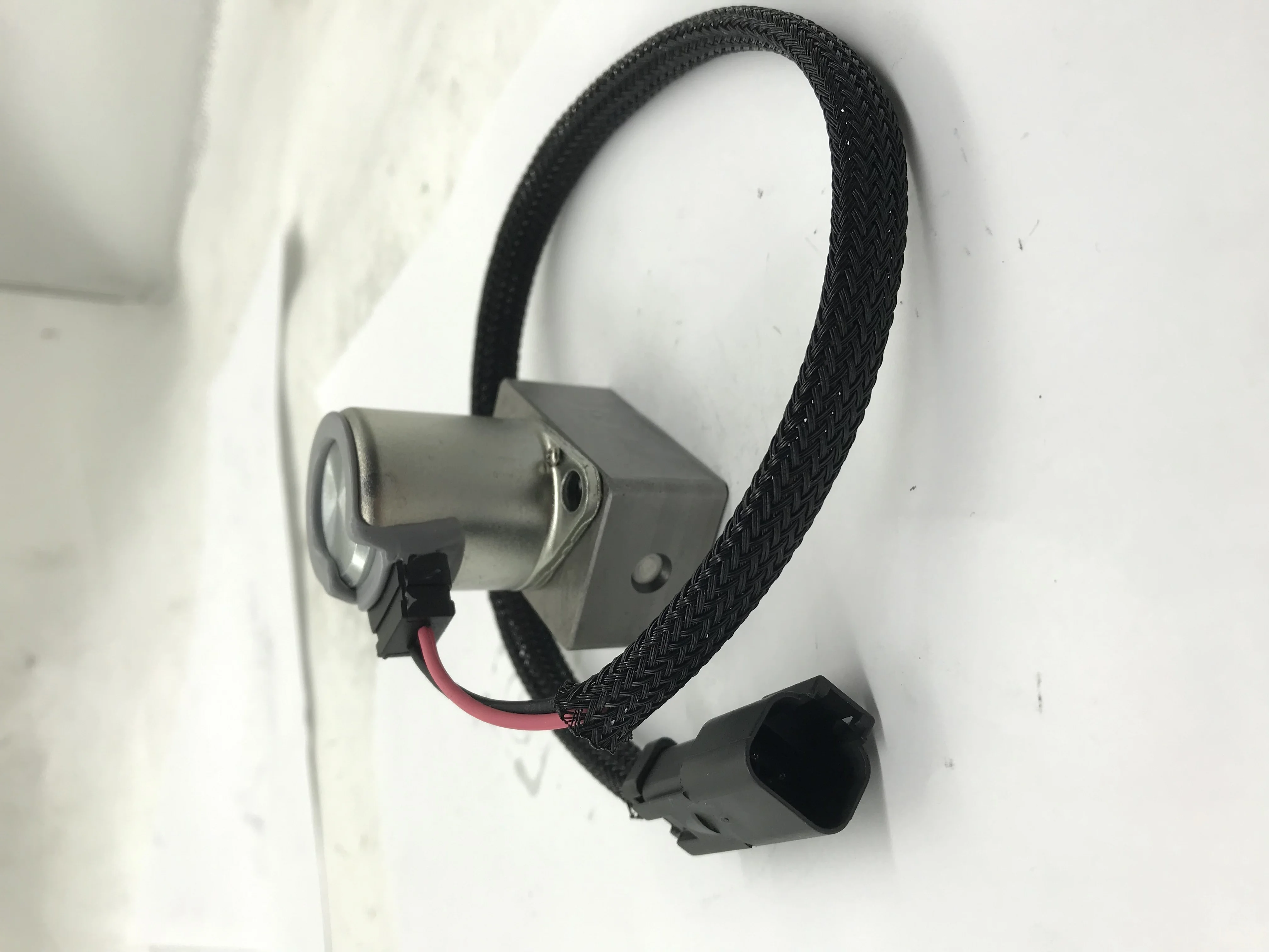 Электромагнитный клапан для экскаватора Komatsu PC PC200-7 PC200-8 PC200-8MO 702-21-60700