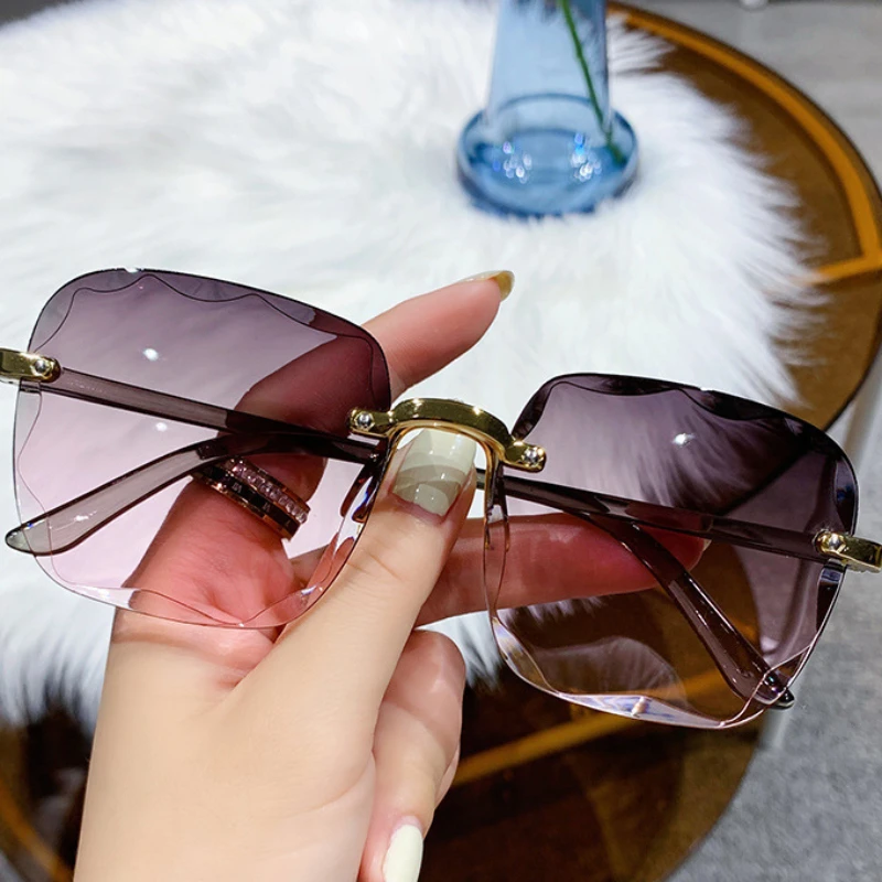 Модные солнцезащитные очки без оправы с обрезанными краями Новинка летние