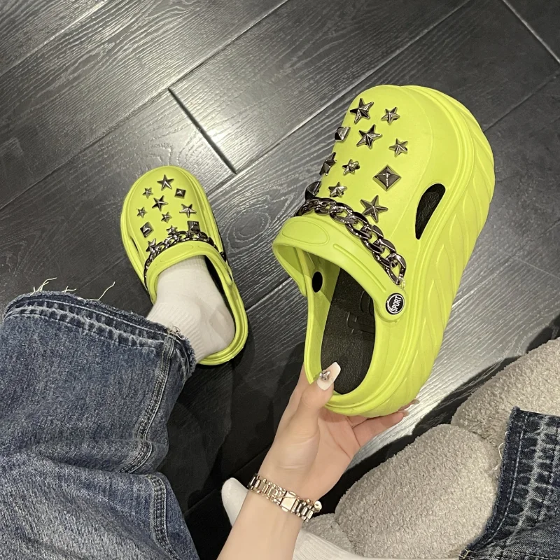 2023 Summer Street Slippers Women Fashion Clogs Thick Sole Garden Shoes Female Platform Slides Cut-out Girls Sandals With Chain