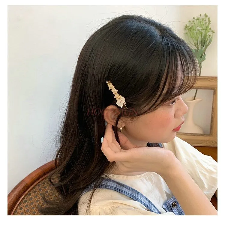 

Девушка вишневый цвет, челка зажим, сладкая Мерцающая фотография, утка клюва зажим