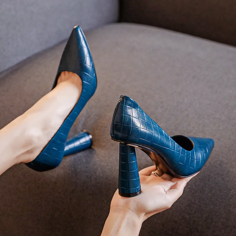 

Classic Fashion 2021 Luxury Designer Women's Pumps Round High Heels Female Pointed Toe Elegant Party Ladies Blue Shoes K0008