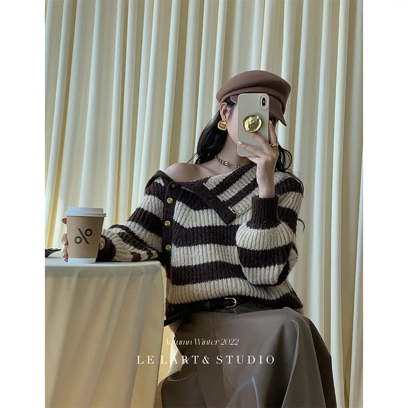 Рисунок 3 - Пуловер Solaina с отложным воротником