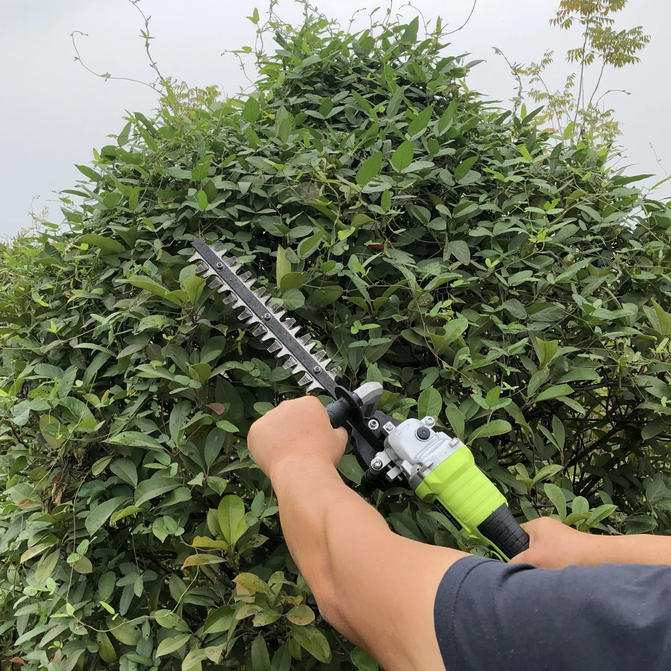 Angle Grinder Refit Garden Pruning Machine Tool Hedge Trimmer Pruning Tools Garden Home Compatible with 110 115 Type Angle Grind