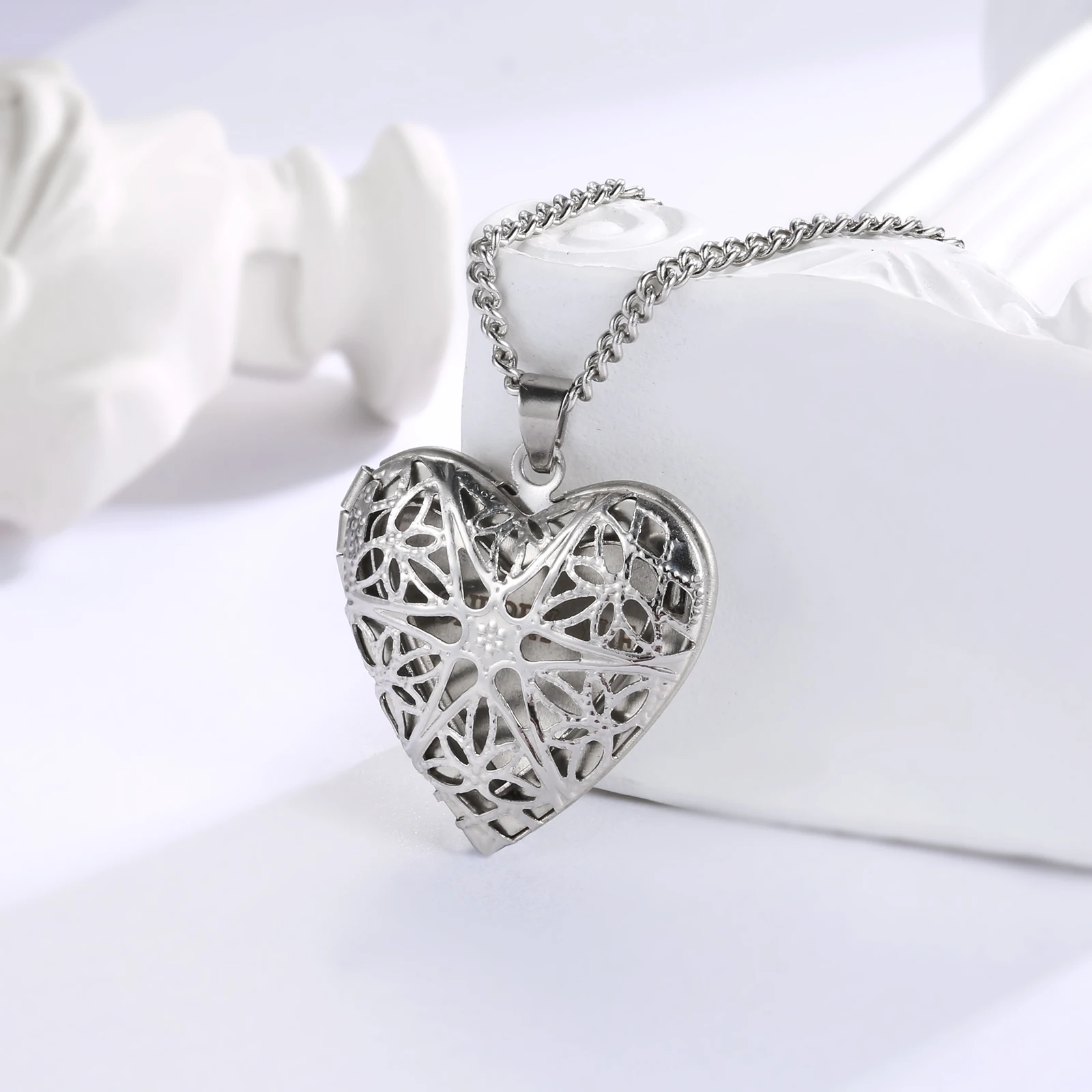 

SHERRY XUE 925 Sterling Silver Heart Hollow Pendant Chain Can Open Necklaces for Women Girls Jewelry Valentines Party Gifts