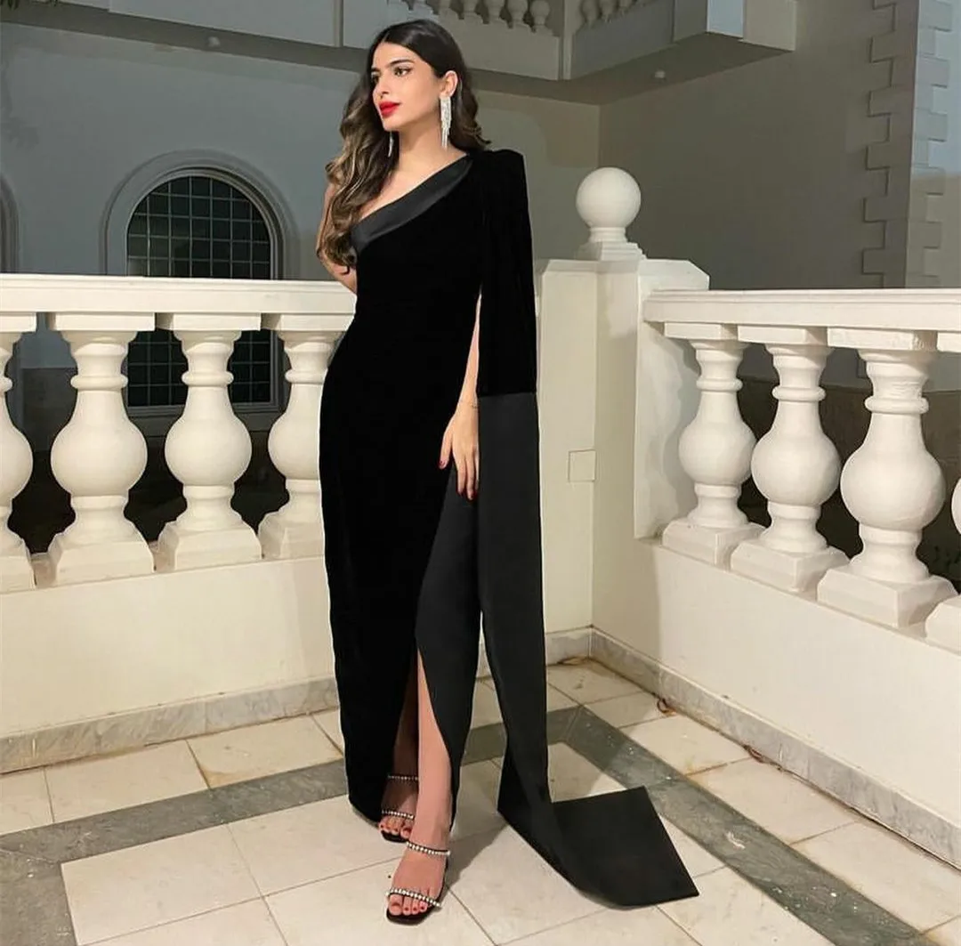 

2023 Elegant Long Stretchy Satin Evening Dresses Mermaid One Shoulder Side Slit Black Abendkleider Robes De Soirée Ffor Women