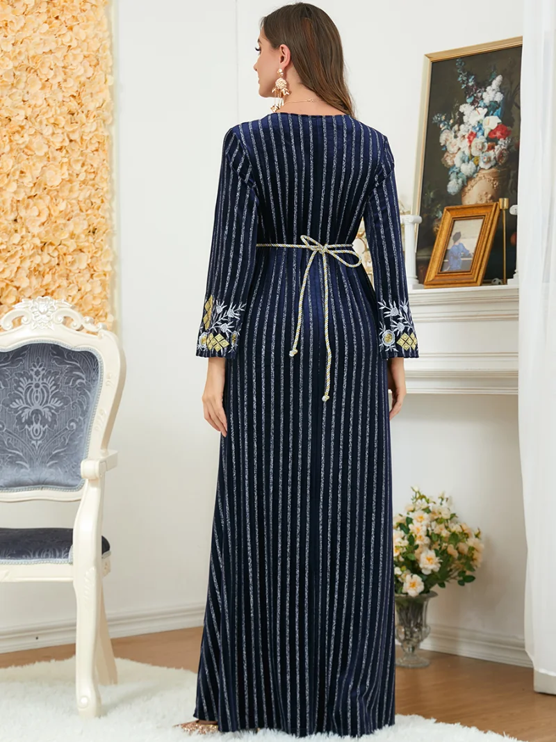 Dresses For Women 2022 Embroidery Velvet Long Sleeve Muslim Abaya Dress Dubai Moroccan Caftan Woman Turkey Robe