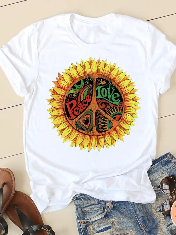 

Женская футболка с коротким рукавом, с цветочным принтом