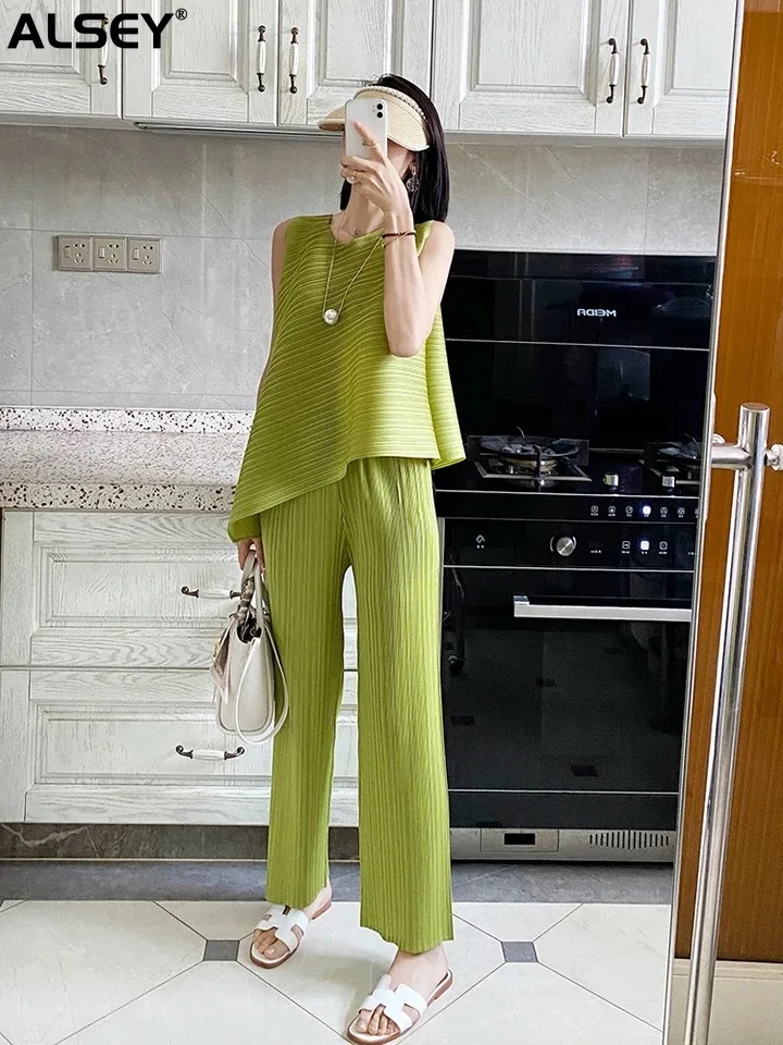 

Летние новые плиссированные топы MIYAKE, свободная модная нижняя рубашка без рукавов, куртка, характерная Женская только красивая одежда, футболка