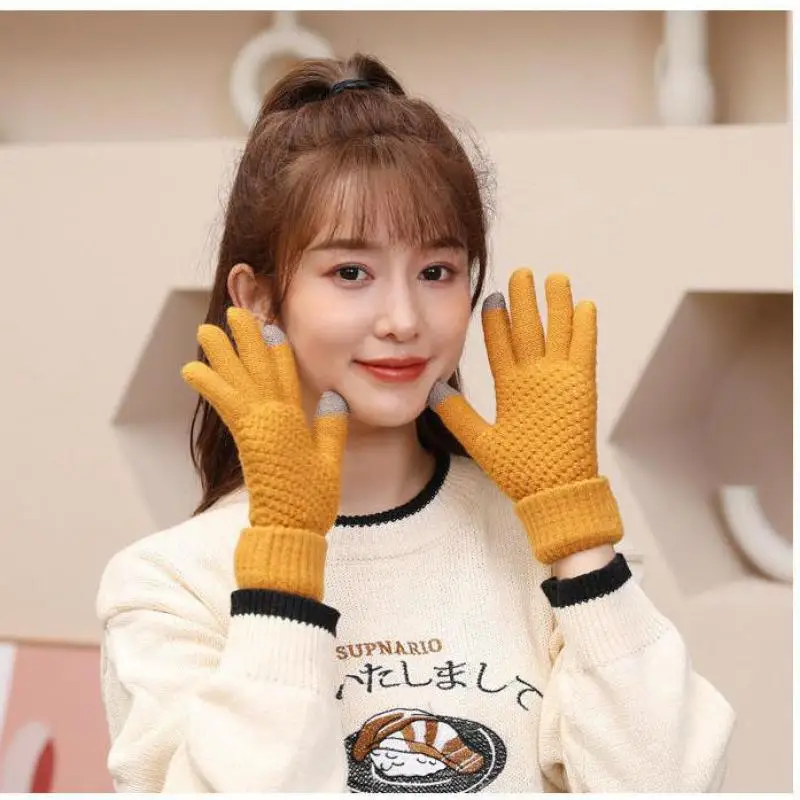 

Wholesale Touch Screen Gloves Female Autumn And Winter Cute Korean Version Plush Simple Warm Knitting Pineapple Pattern Cycling