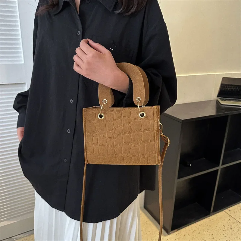 

Stone pattern women's handbag 2023 new trend single shoulder crossbody bag fashion women's bag casual simple small square bag