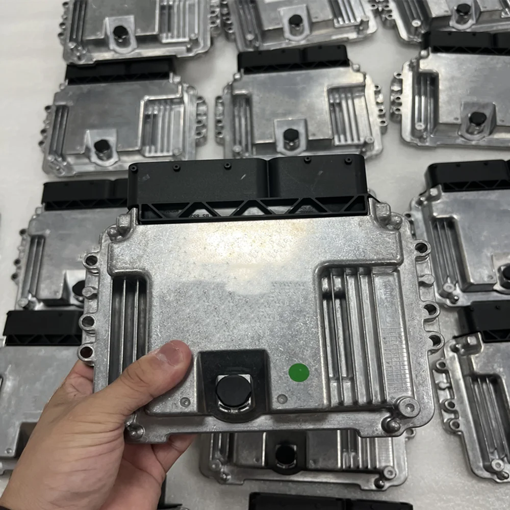 

Original Brand New 39110-04005 B02 3911004005 ECU Car Engine Computer Board Electronic Control Unit MEG17.9.12.1 For KIA Hyundai