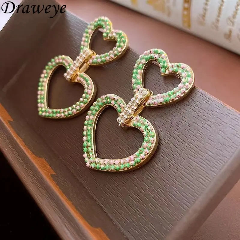 

Draweye Green Jewelry for Women Heart Hollow Out Sweet Vintage Drop Earrings Korean Fashion Simple Cute Pendientes Mujer