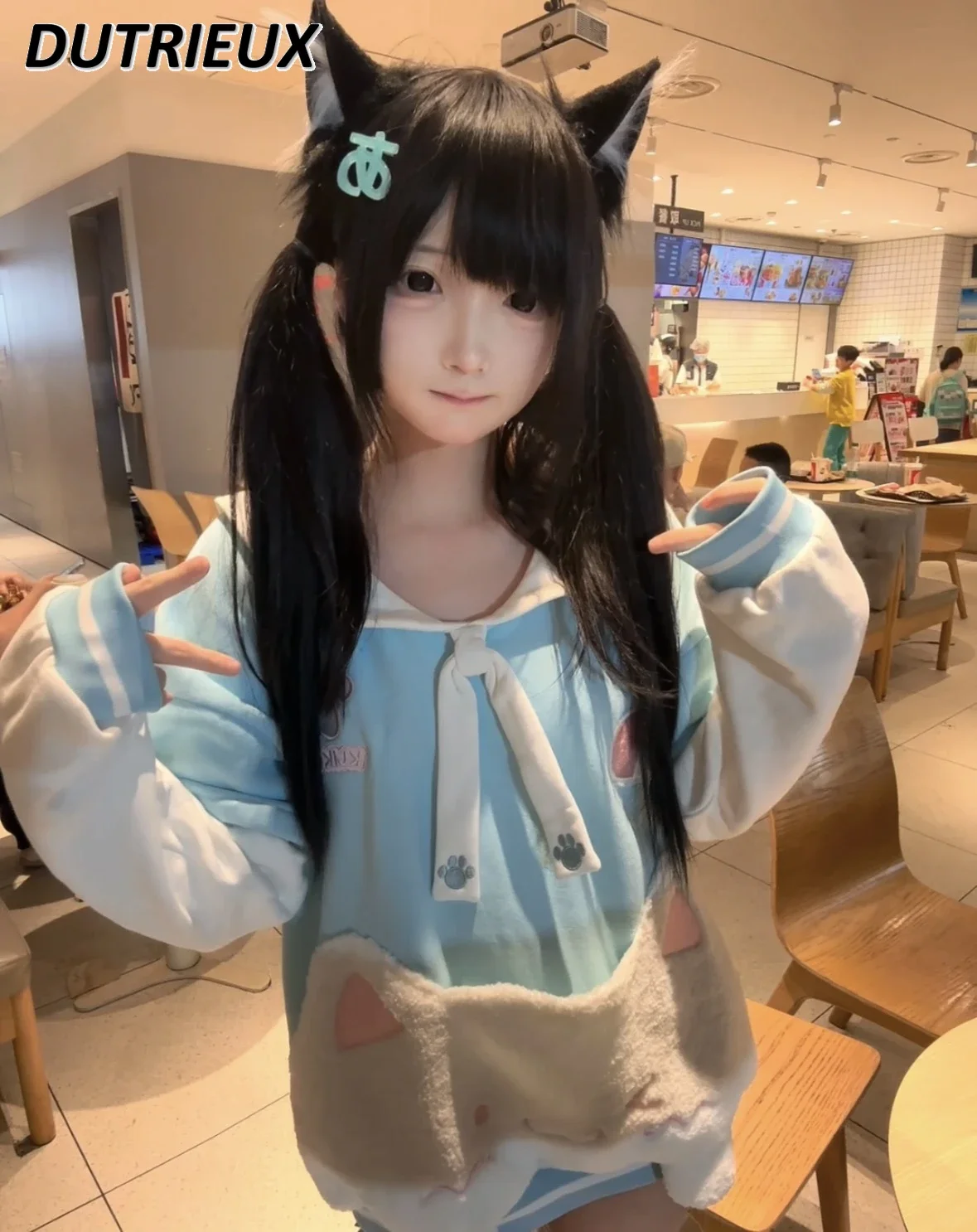 Темно-синий топ с длинными рукавами и вышивкой милые толстовки весенне-осенний