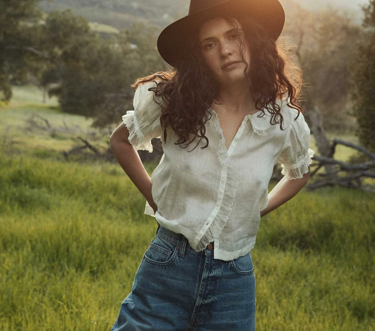 

Women Pastoral Ruffle Edge Bubble Sleeve Silk Cotton Top Shirt