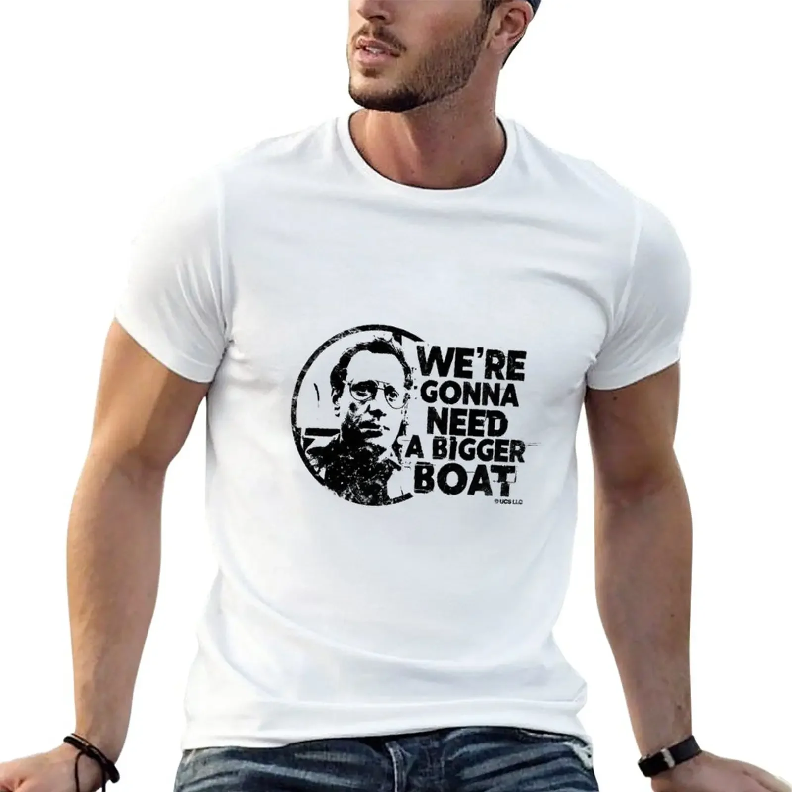 Фото Новый фильм Jaws T-ShirtJaws, который мы нужно большей лодке. Подарки на день рождения. Официально лицензионный товар. Футболка №1