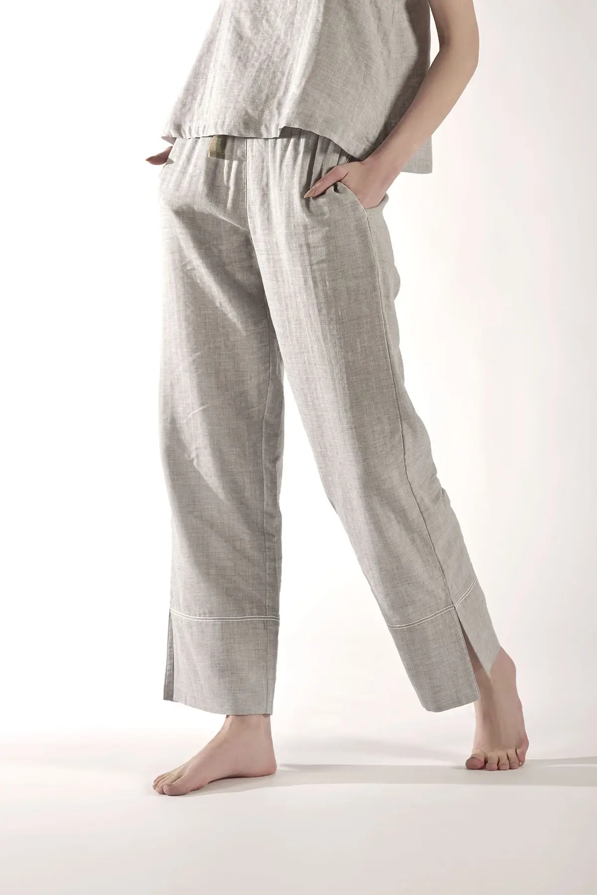 

Women's Gray Waist Elasticized Pockets Pettitoes Slash Detail Straight Cut Lucid Pants New Season Free Shipping Nuba Company