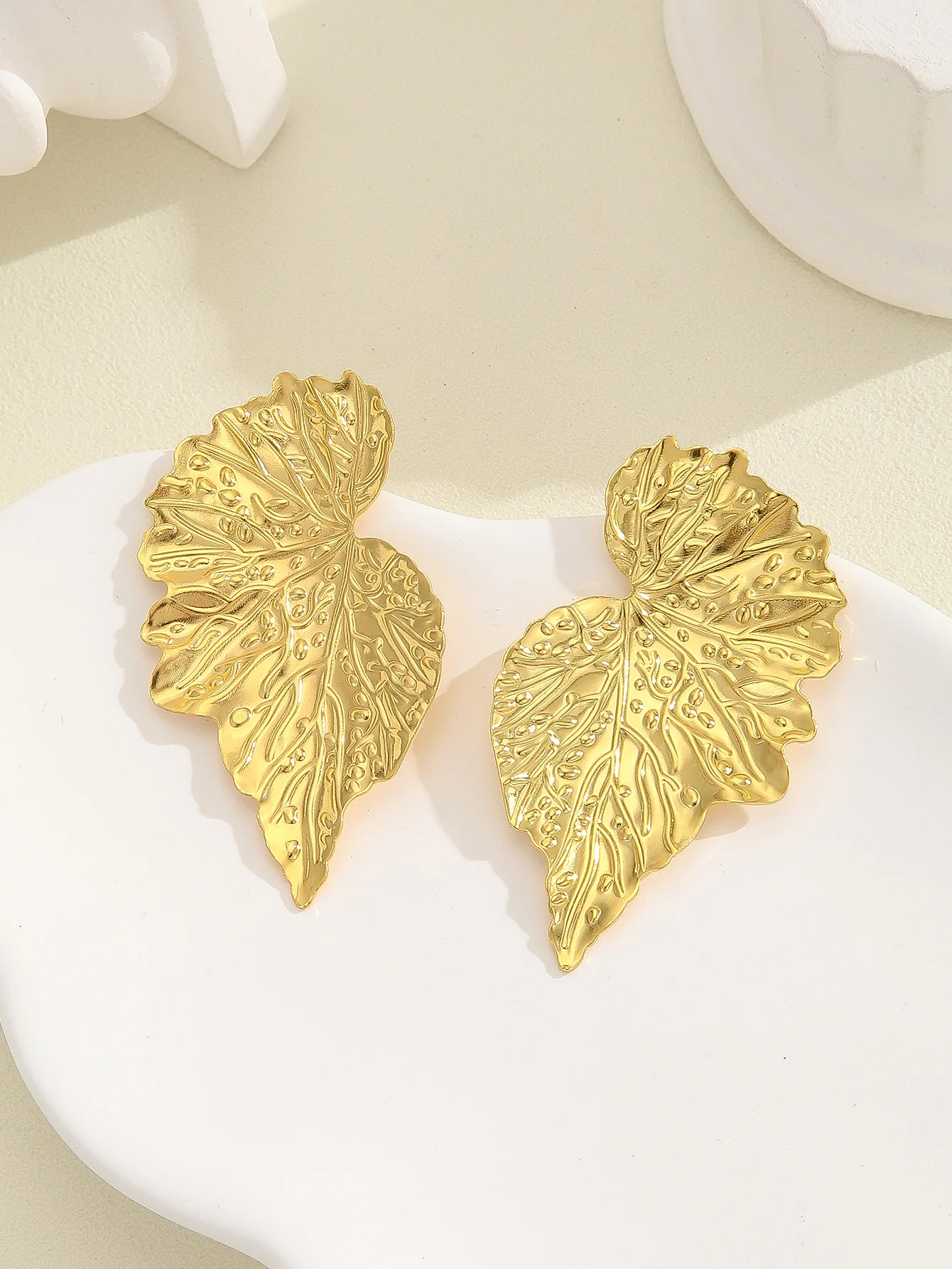 Комплект женских винтажных украшений в виде листьев позолоченные серьги