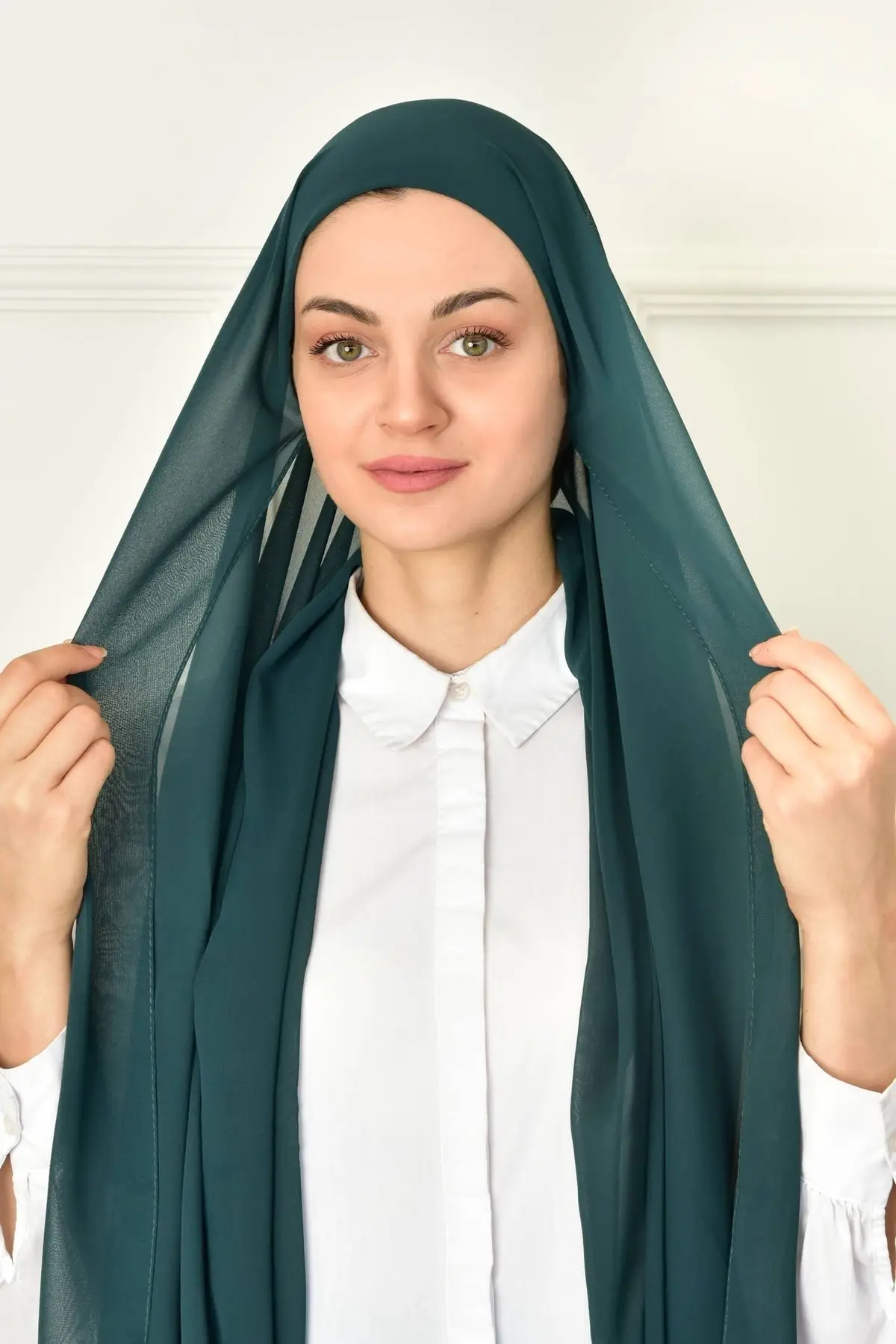 

Practical Boneli Chiffon Shawl Emerald Green Hijab Bone Beach Clothing