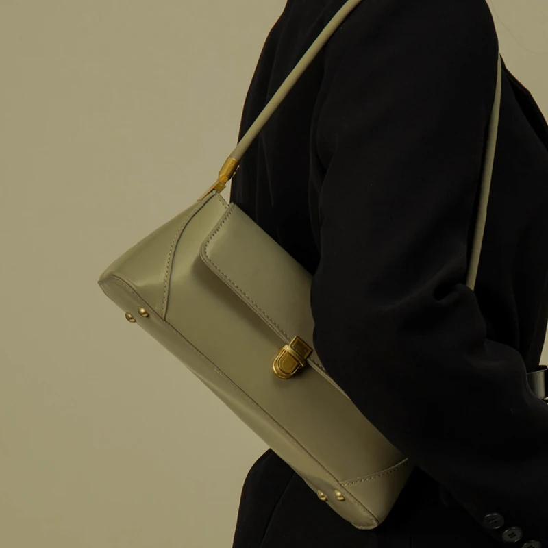 

New Underarm Fashion Women's High Sense Horizontal Version Single Shoulder Messenger Bag Foreign Style Small Square Trend