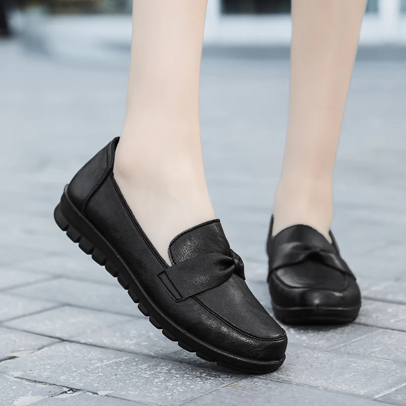 

Winter Ladies Flats Shoes With Warm Plush Woman Retro Elegant Loafers Lightweight Moccasins Women Mother Shoes Chaussures Femme