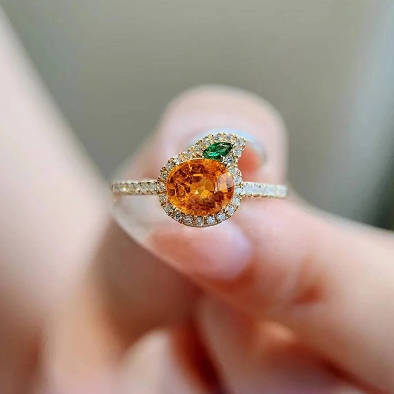 

Кольцо женское из серебра 925 пробы с натуральным драгоценным камнем