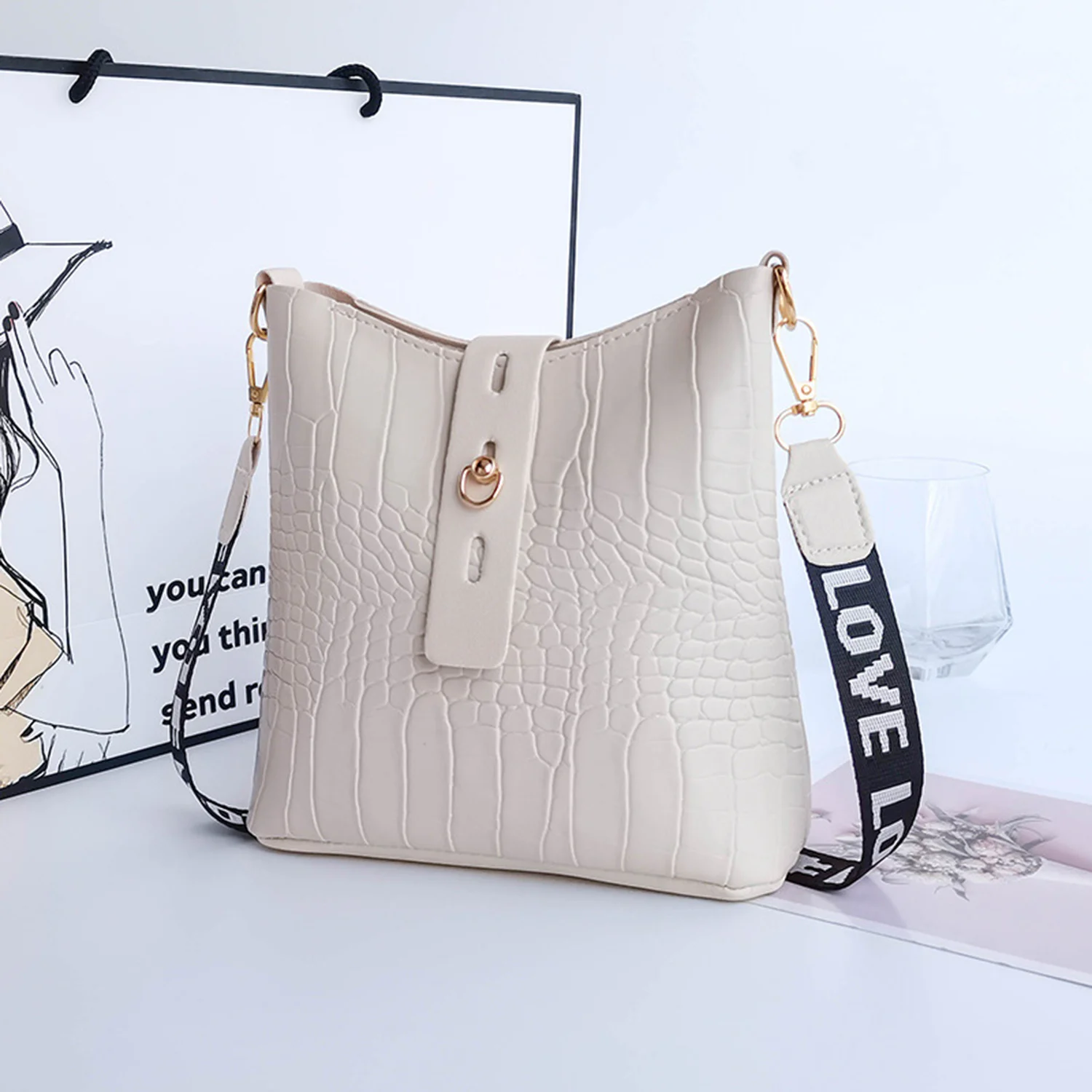 

2023 Female Designer Flap ShoulderStrap Brand Designer Handbag HighQuality Bags Crossbody New Leather Fashion Wo _QXJ-131140687_