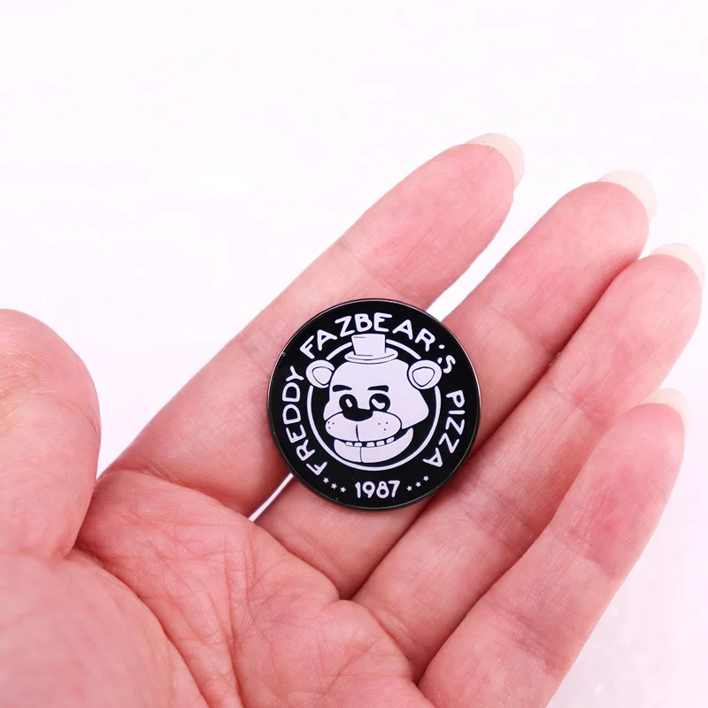 Игра ужасов злодей плюшевый мишка голова узор булавка круглый значок