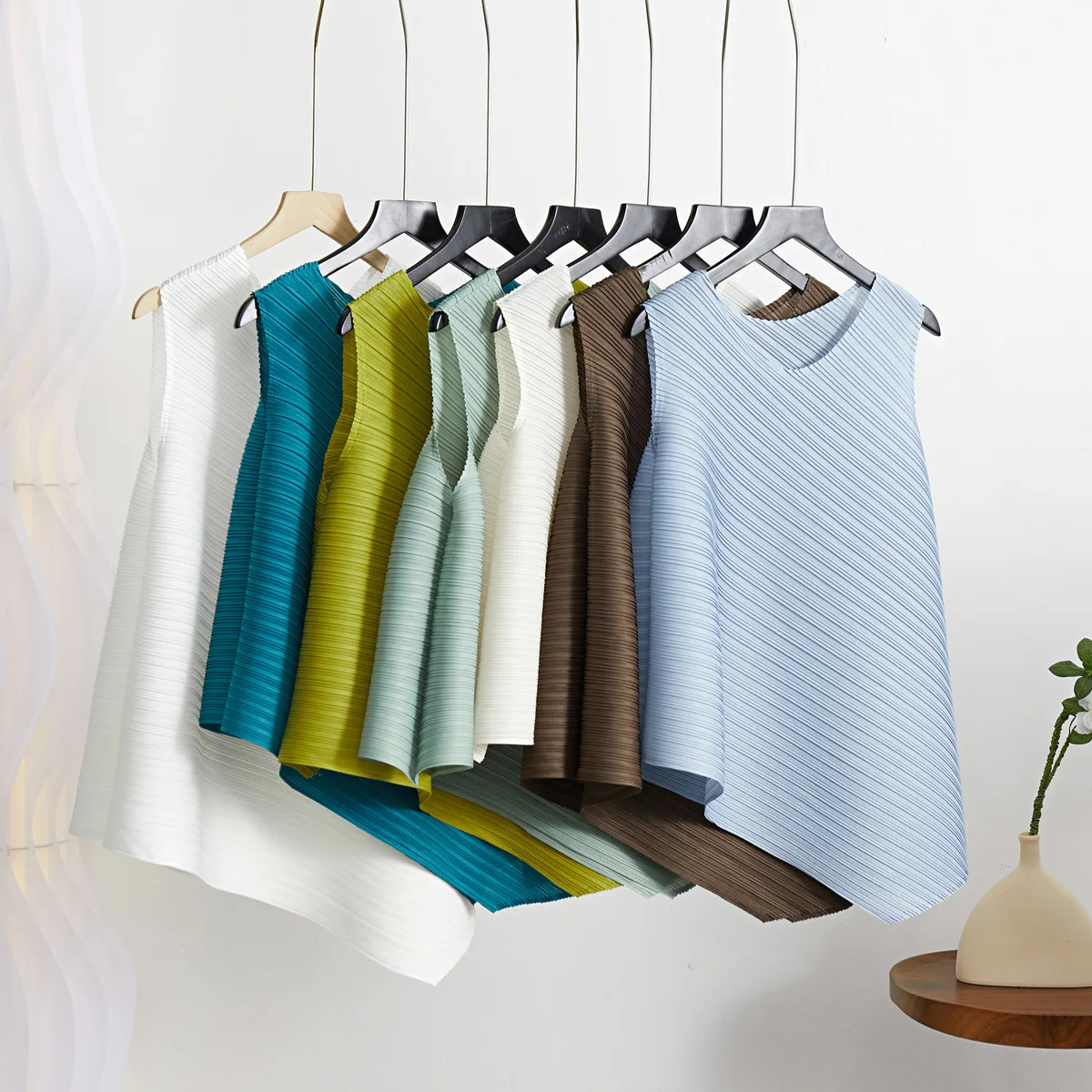 

Женская футболка с круглым вырезом, свободная Однотонная футболка без рукавов с асимметричным подолом, модный минималистичный универсальный топ, Новинка лета 2023