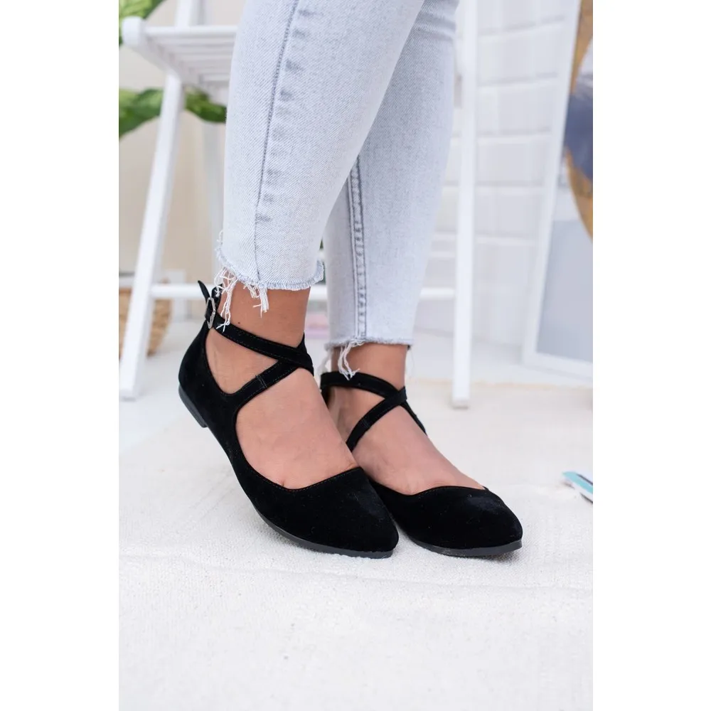 

Черная балерина с застежкой на запястье Dorlie