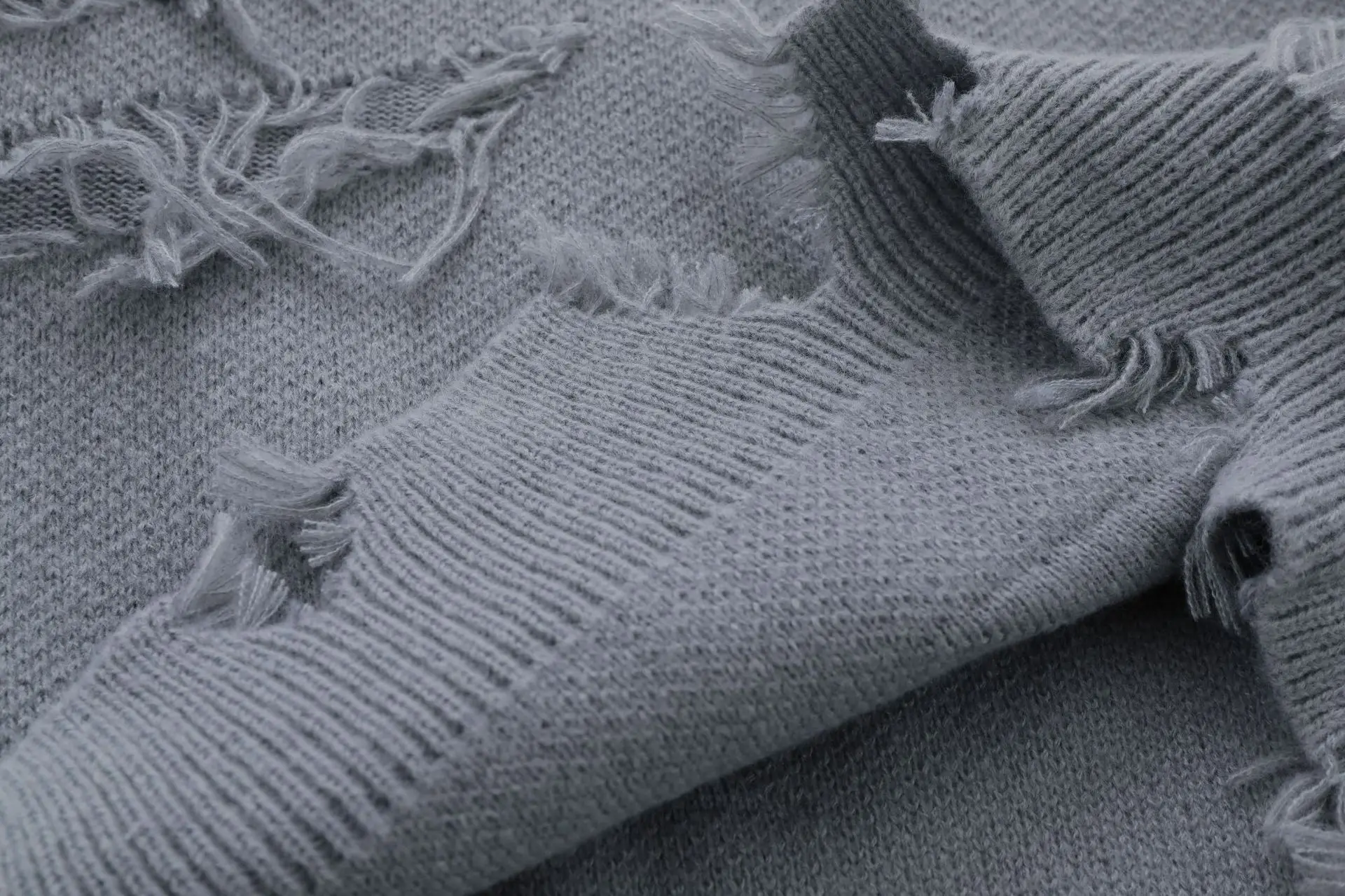 Hip Hop Hole Ripped Solid Knit Sweaters Men Harajuku Streetwear Casual Pullovers 2023 Winter Fashion Oversized Unisex Sweater