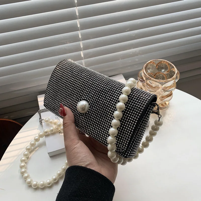 

2022 New Fashion Ladies Versatile One Shoulder Crossbody Portable Famous Luxury Designer Pearl Chain Small Square Bag Sac a Main