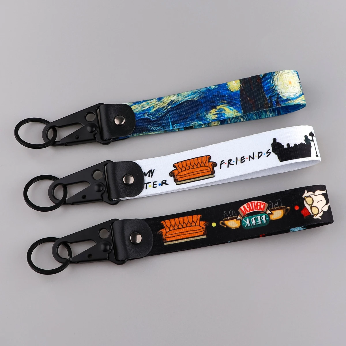 

Novel Friends TV Show Art Car Keychain Keys Holder Accessories Keychains for Men Keyring Fashion Jewelry Original Gifts