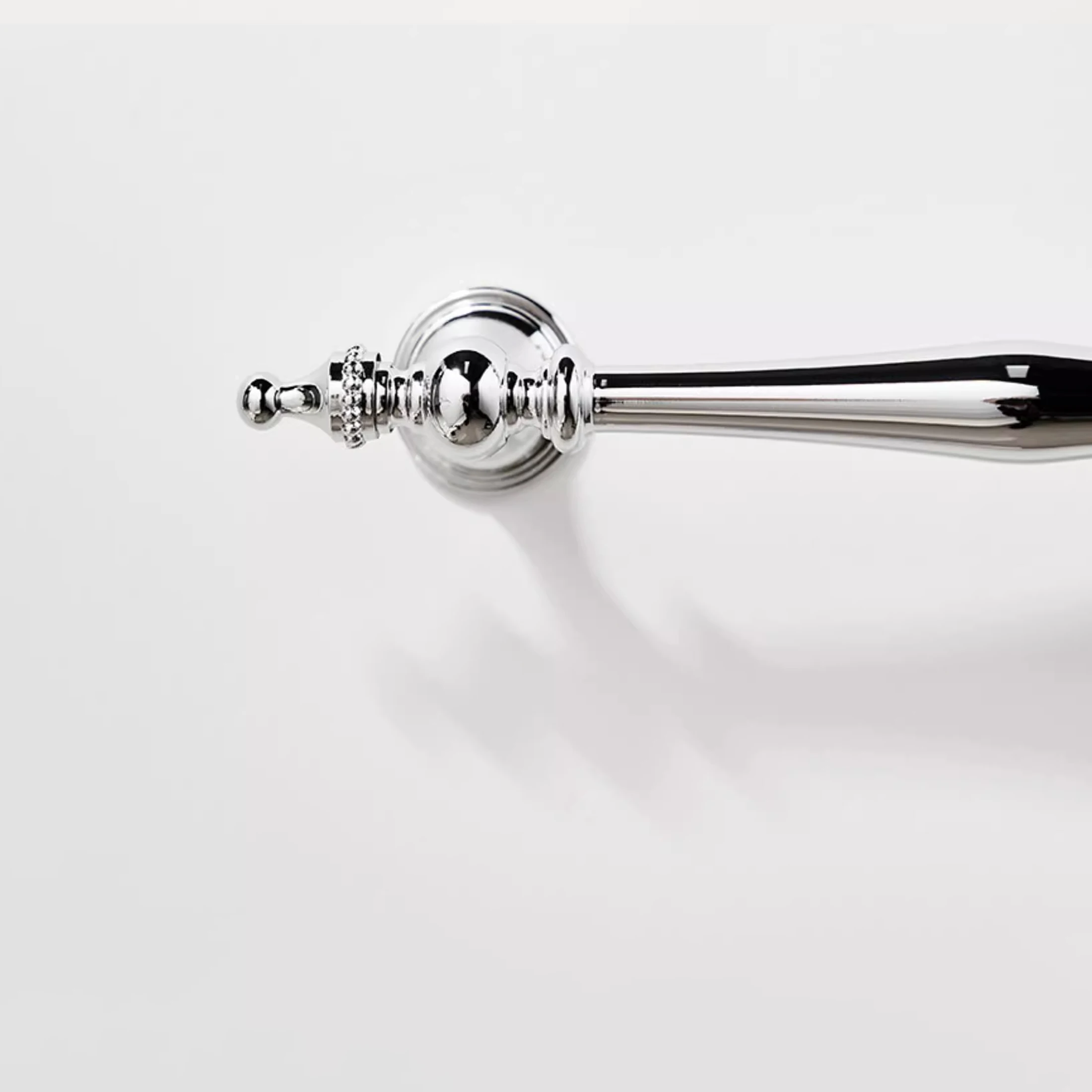 Рукоятки и ручки для мебели в скандинавском стиле яркий хромированный ящик