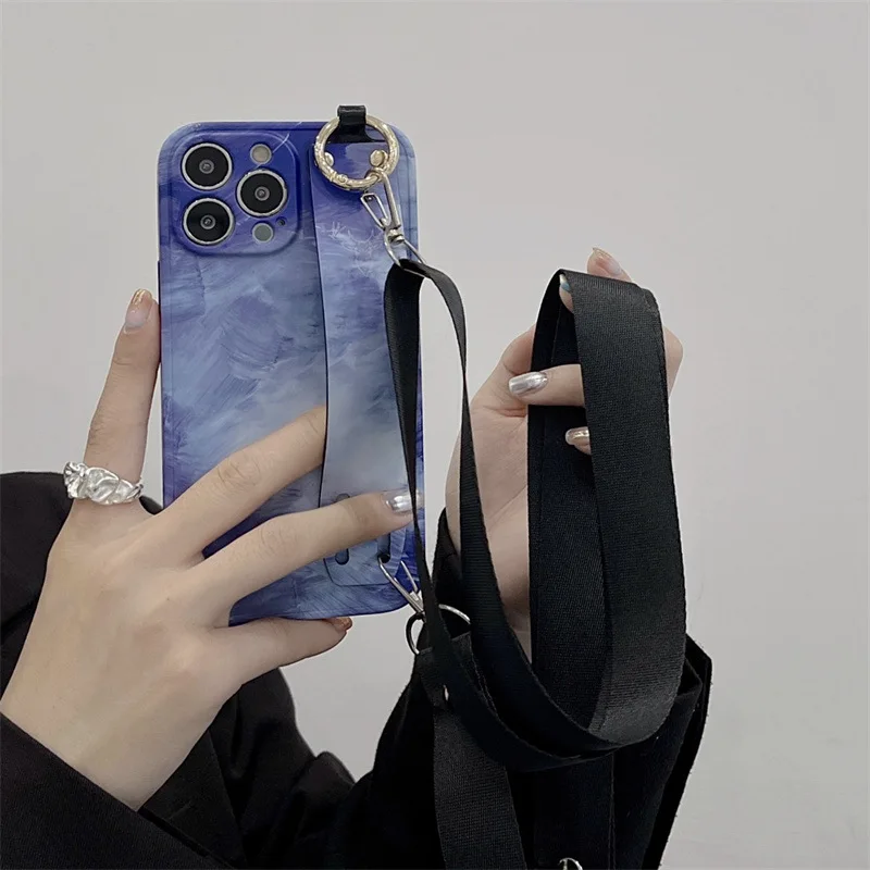 

Elk Wristband for iPhone 14 Blue Oil Painting Phone Case 13promax Oblique Strap XSmax Xr Xs 8plus 12pro 11 Fall Protection Case