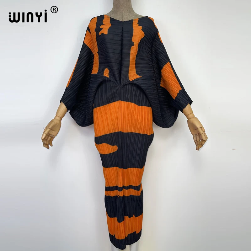 Женское платье с геометрическим принтом розовое плиссированное большого