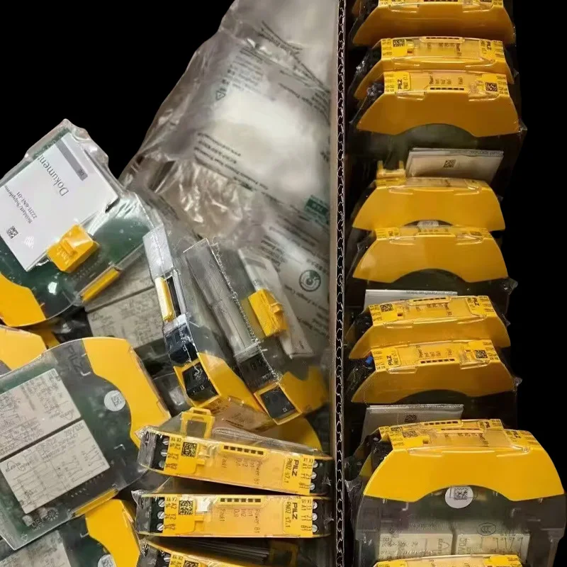 Новый оригинальный Pilz 773520 Модуль реле безопасности PNOZ mo2p 2n/o в наличии
