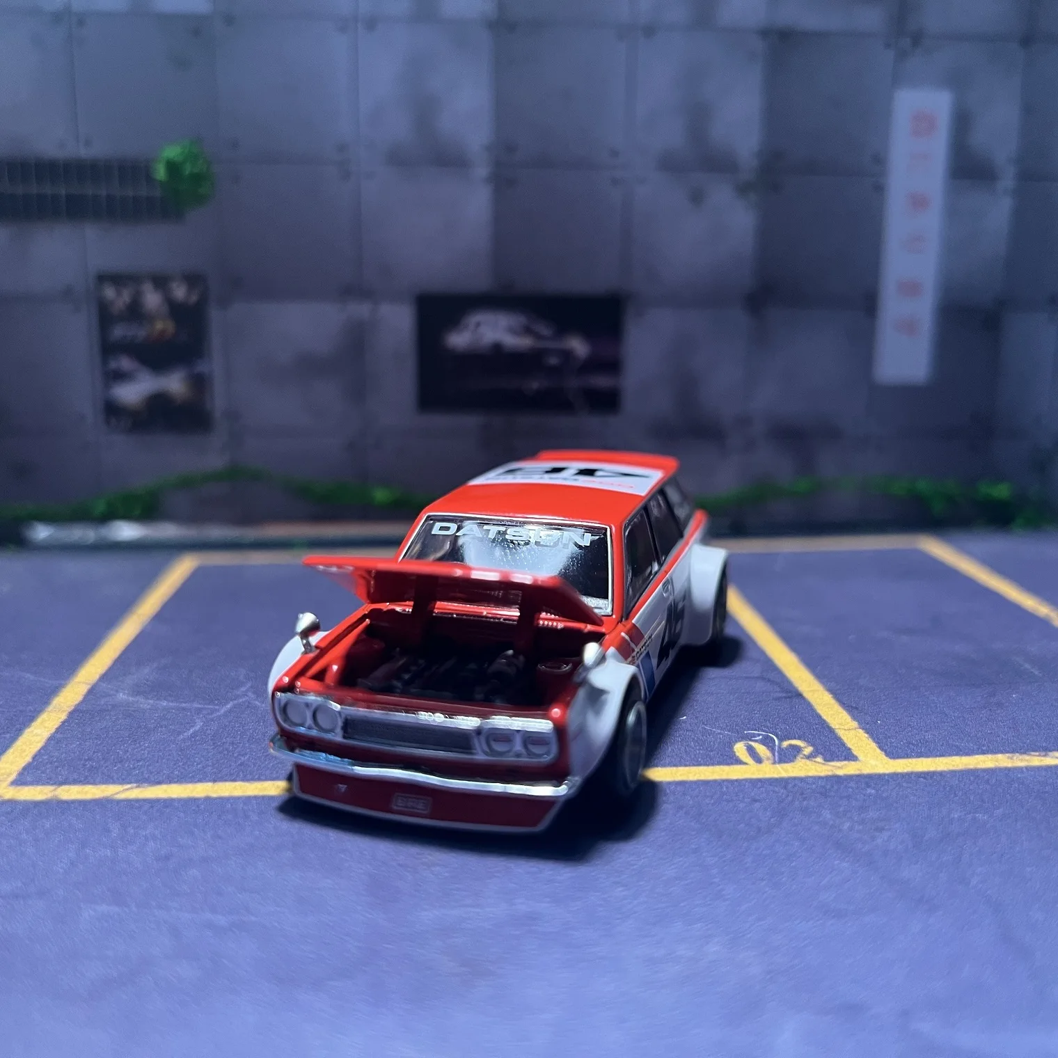 

Kaido House + MINIGT 1/64 Datsun 510 Wagon BRE V2 Alloy Diecast Car Model