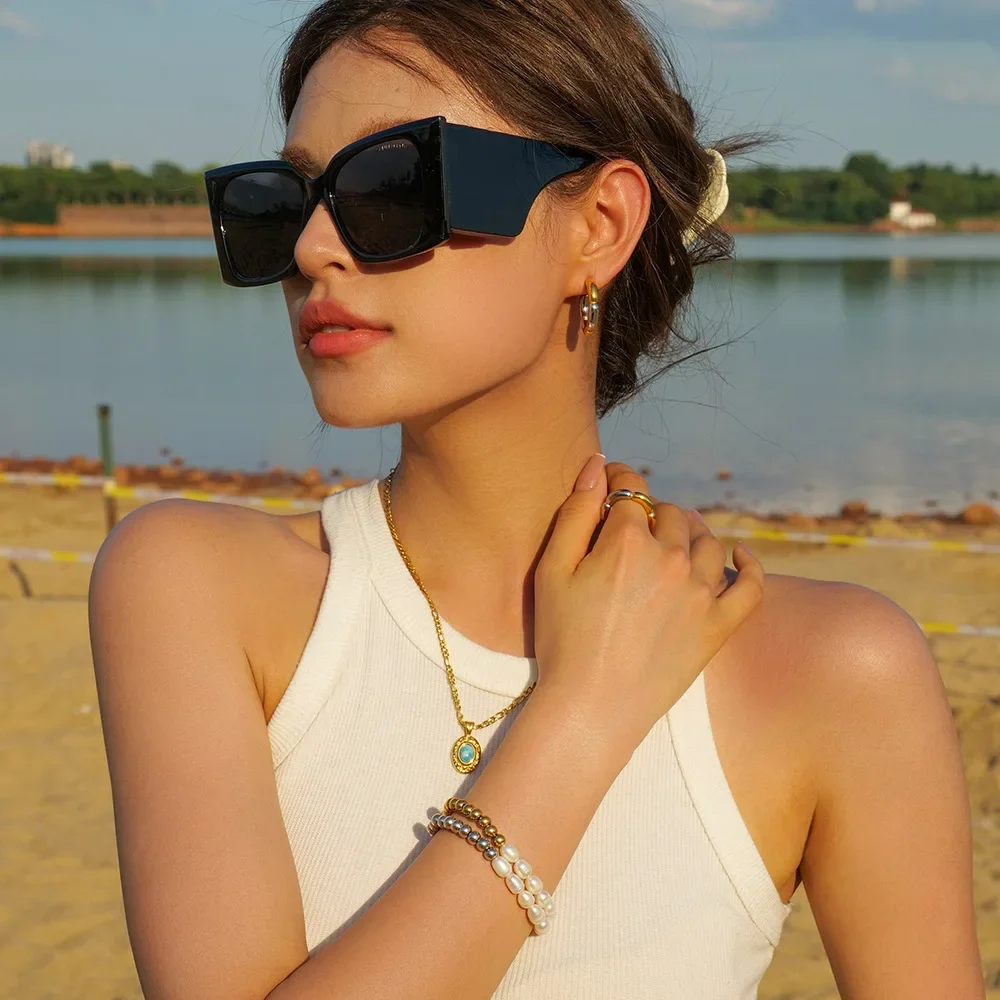 Браслет из нержавеющей стали с пресноводным жемчугом и круглыми бусинами