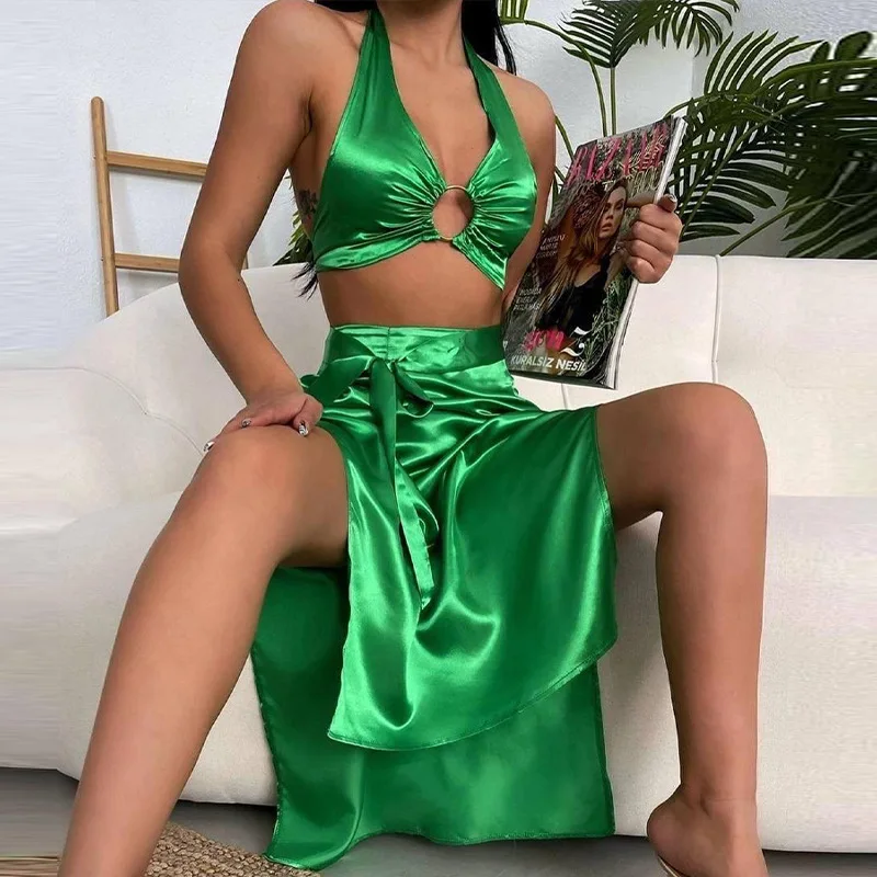 

Женское атласное платье средней длины, зеленое элегантное Привлекательное платье из двух предметов с лямкой на шее и высокой талией, женско...