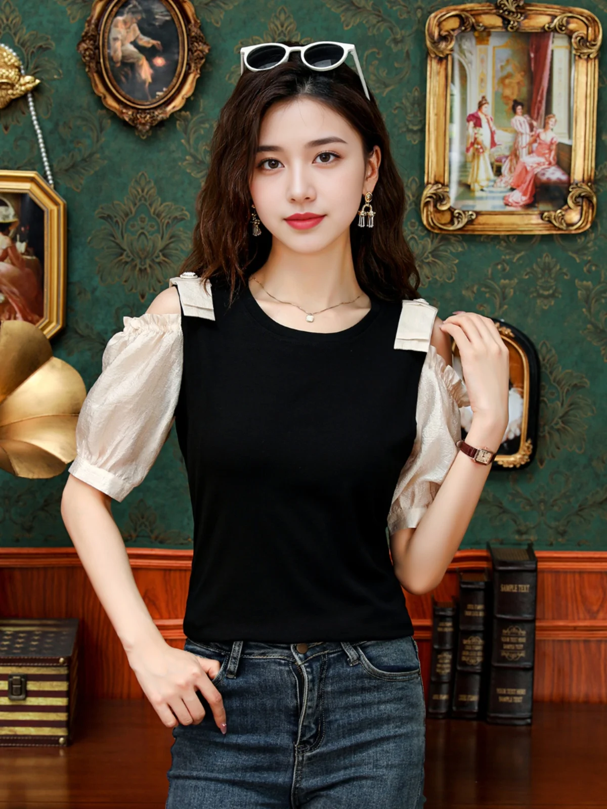 Новинка 2024 летняя темпераментная изящная футболка с открытыми плечами и