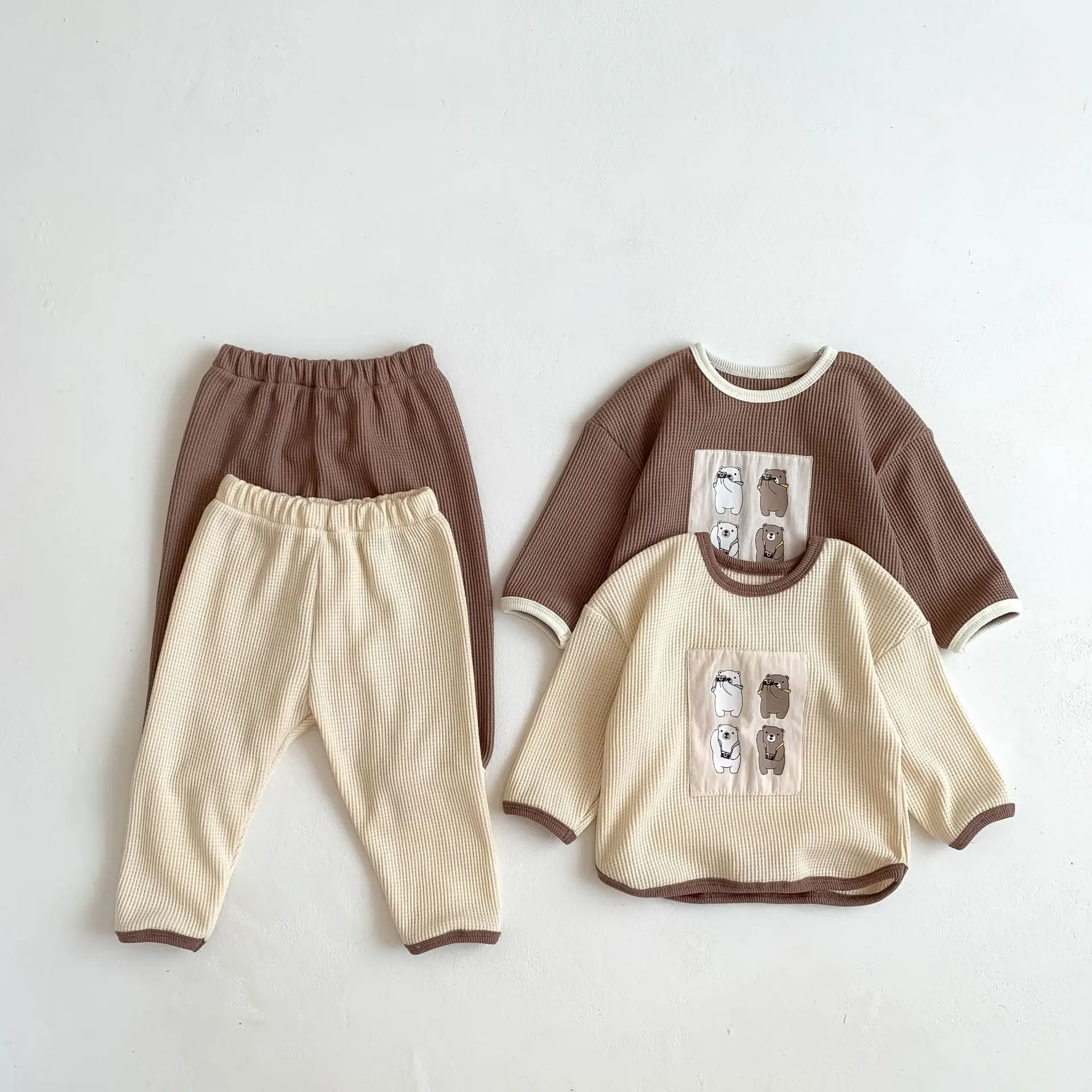 

Boy Children Autumn Cartoon Bear Patch Waffle Long Sleeves T-shirt Suit Girl Baby Cotton Loose Casual Tops + Solid Pants 2pcs