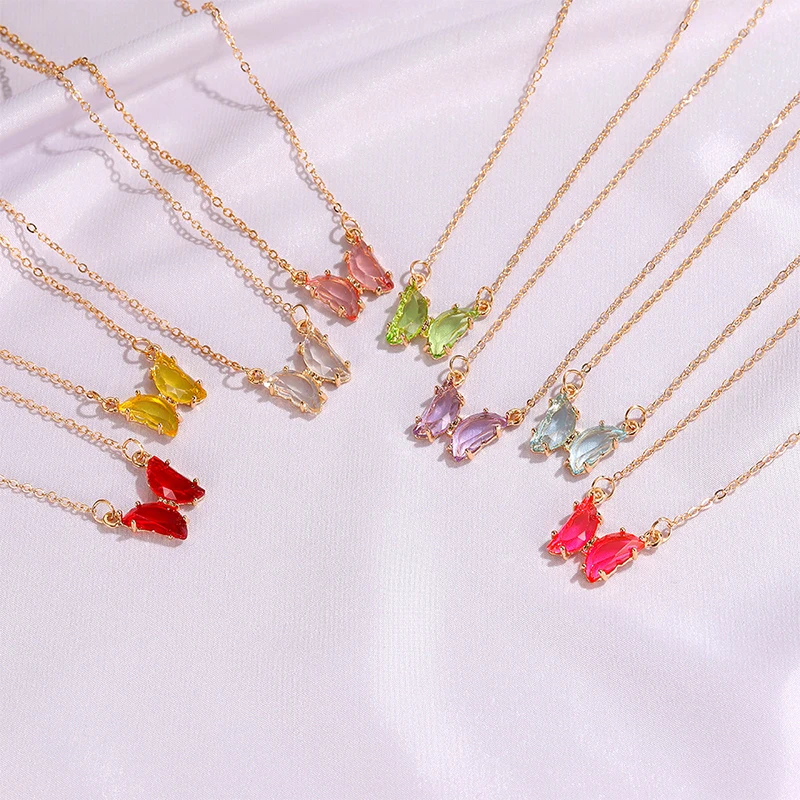 

2022 Trend Colorful Butterfly Necklace 8 Color Shiny Crystal Butterfly Charm Gift Women's Fashion Cute Insect Jewelry