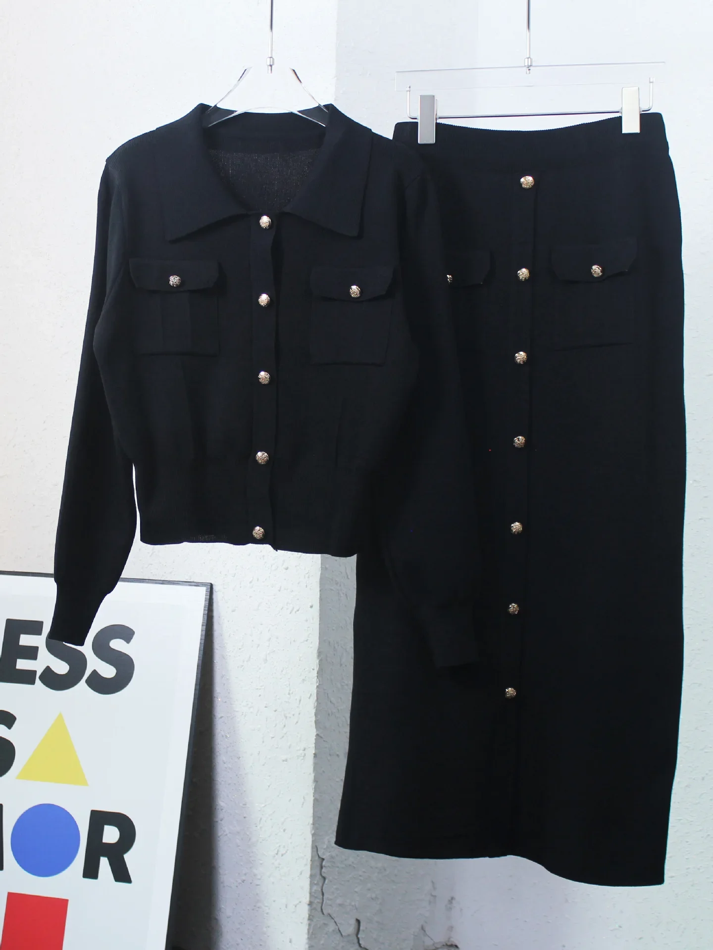 Женский однобортный комплект из двух предметов элегантный однотонный топа с