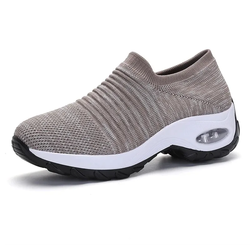 Women Shoes Sneakers Running Shoes New Mesh Breathable Mix Colors Platform Slip-On Female Sports Shoes female