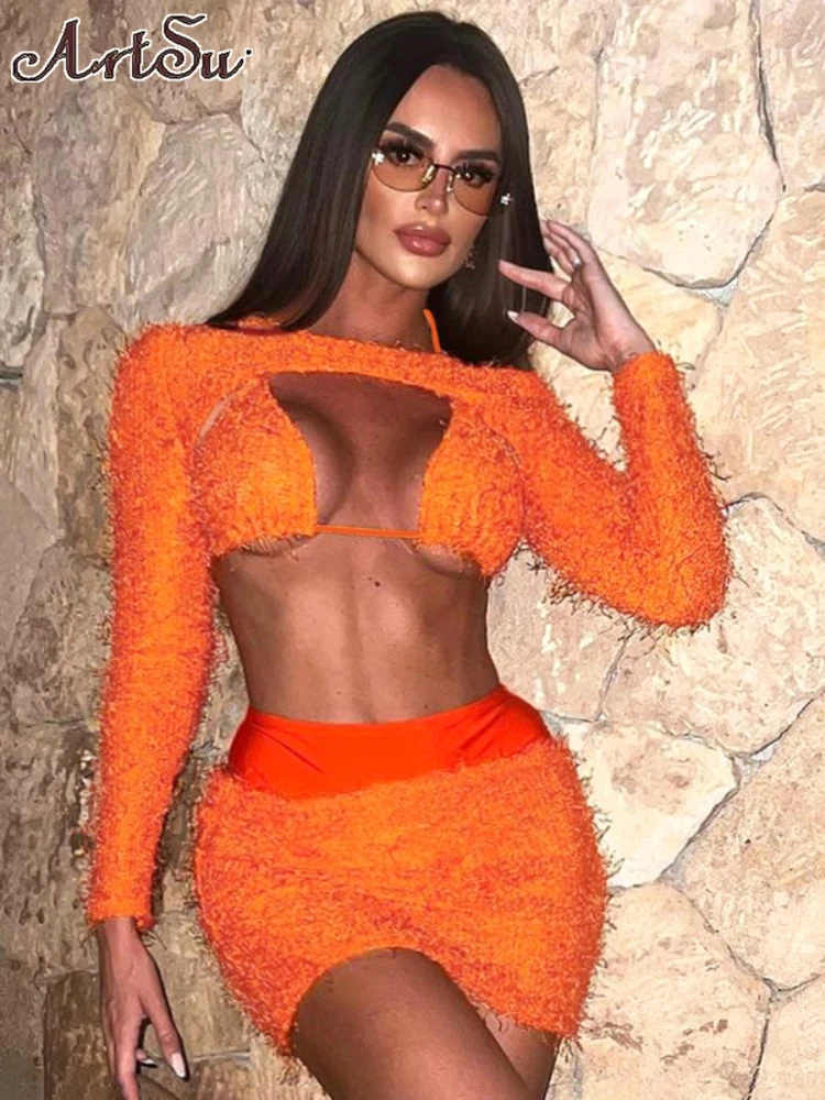 

Женское платье с перьями, комплект из двух предметов, Топ с длинным рукавом и открытой спиной, мини-юбки, сексуальные наряды, модная осенняя одежда для женщин