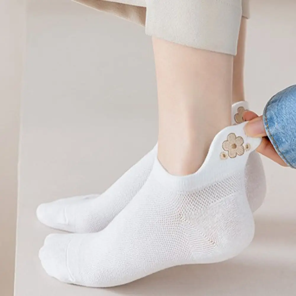 

Нескользящие поглощающие пот короткие носки с принтом на тонкой подошве в Корейском стиле женские хлопковые носки с принтом животных Вышитые чулочно-носочные изделия